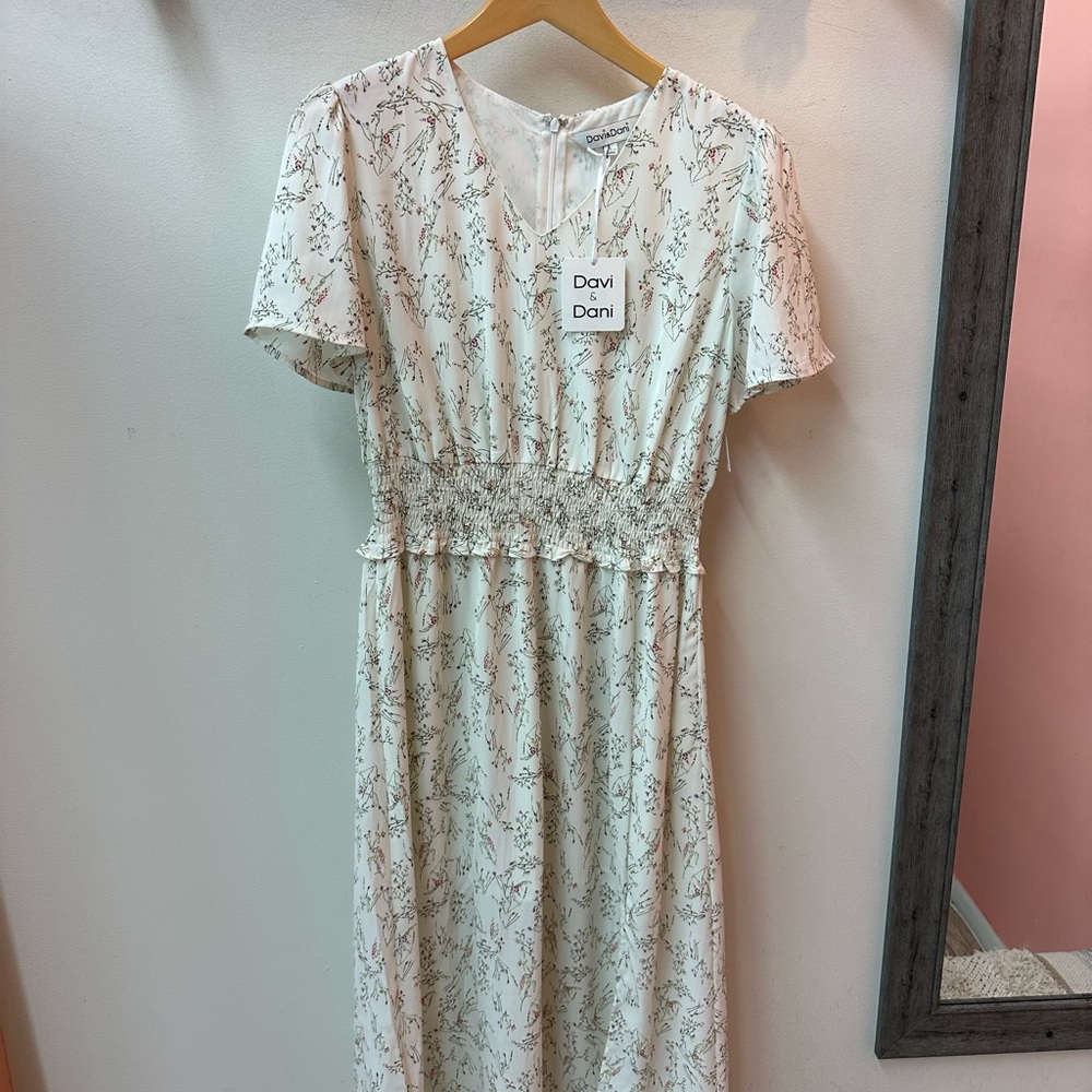 Davi & Dani Cream Floral Midi Dress